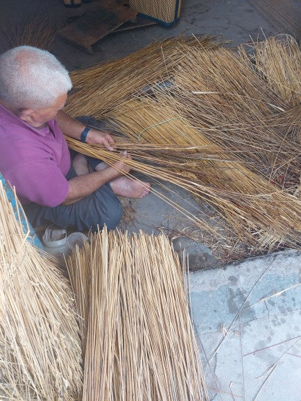 Wickerwork : craftsmen with golden fingers